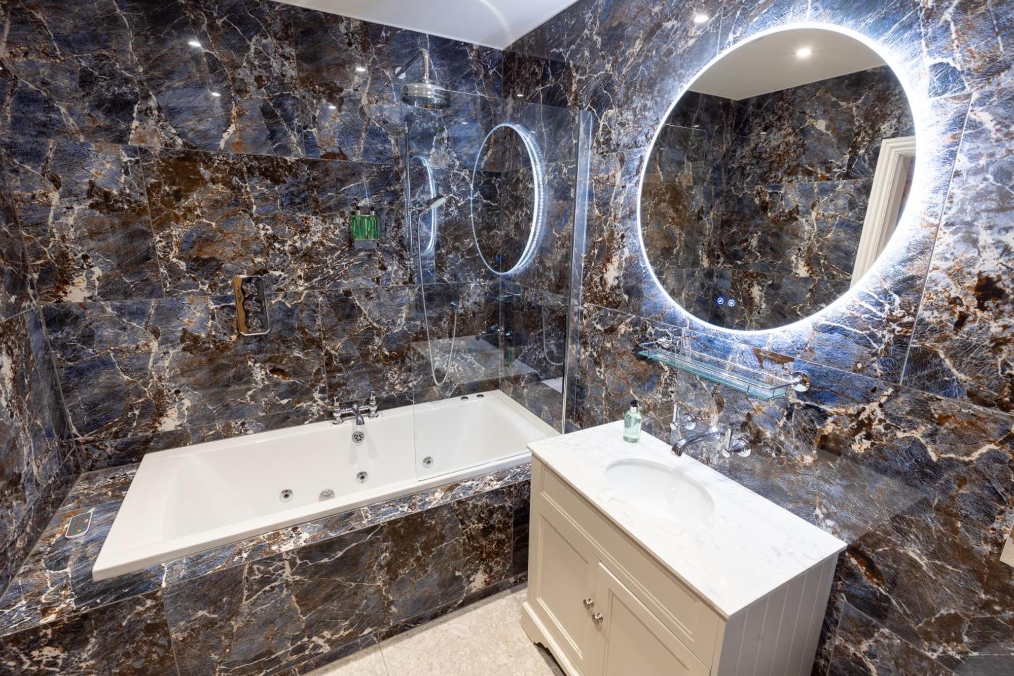 The Resolution Hotel Вітбі Екстер'єр фото