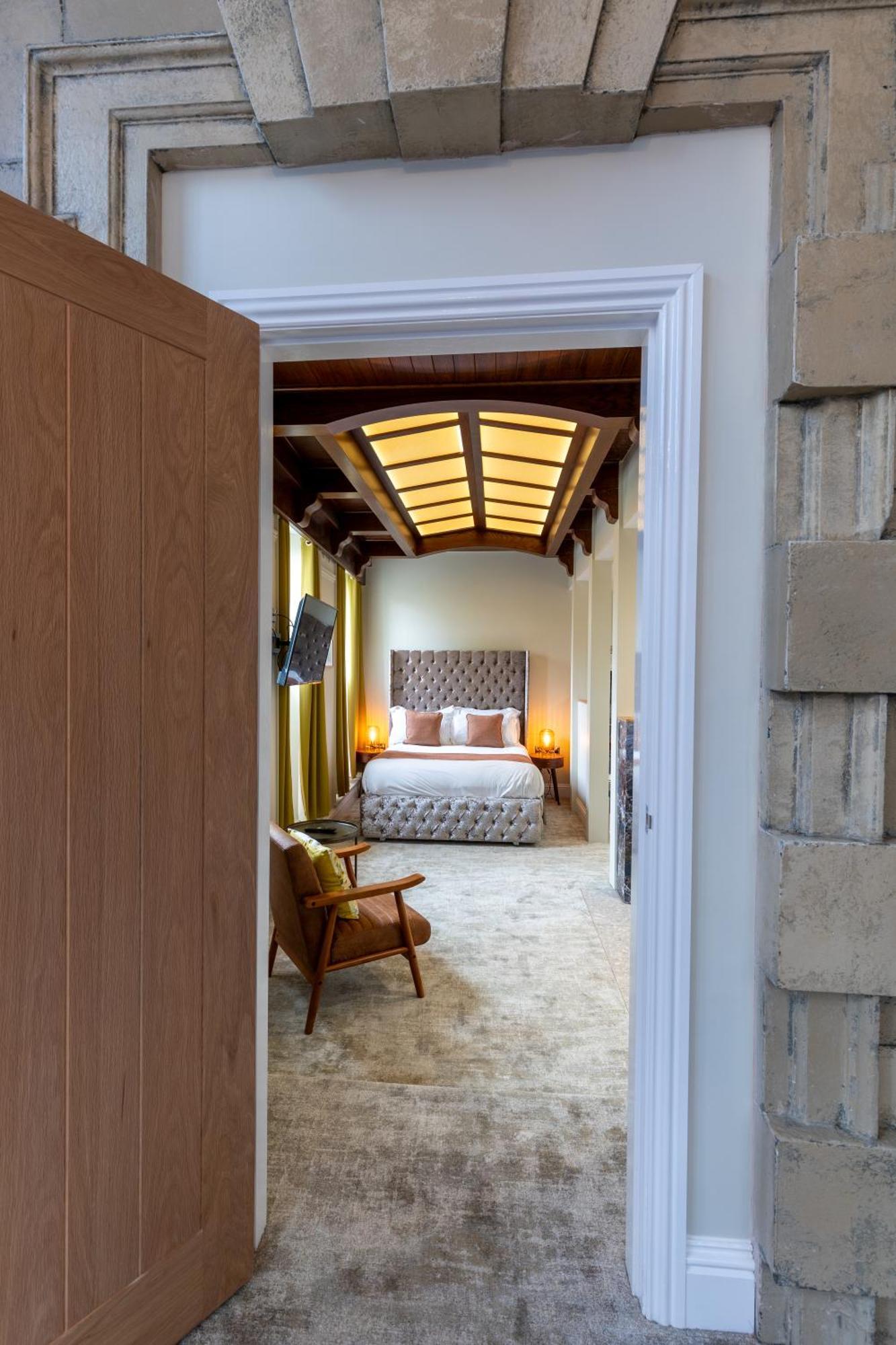 The Resolution Hotel Вітбі Екстер'єр фото