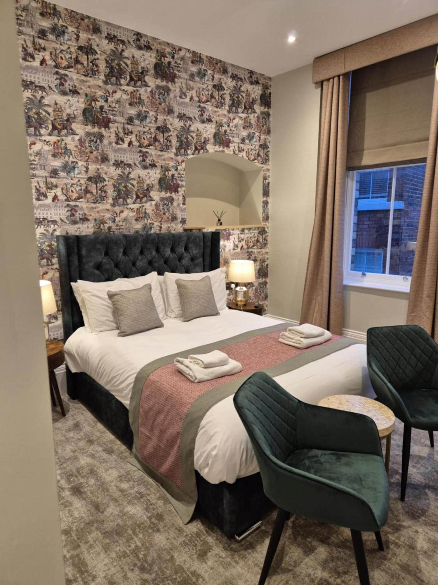 The Resolution Hotel Вітбі Екстер'єр фото